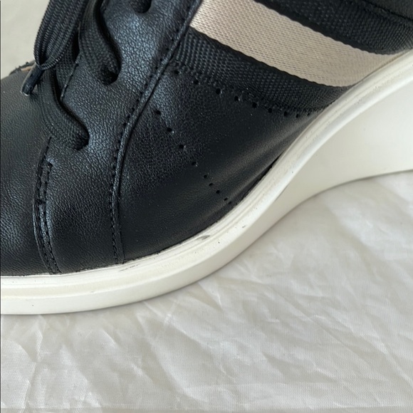 Paolo Black and White Wedge Sneakers - Picture 13 of 15